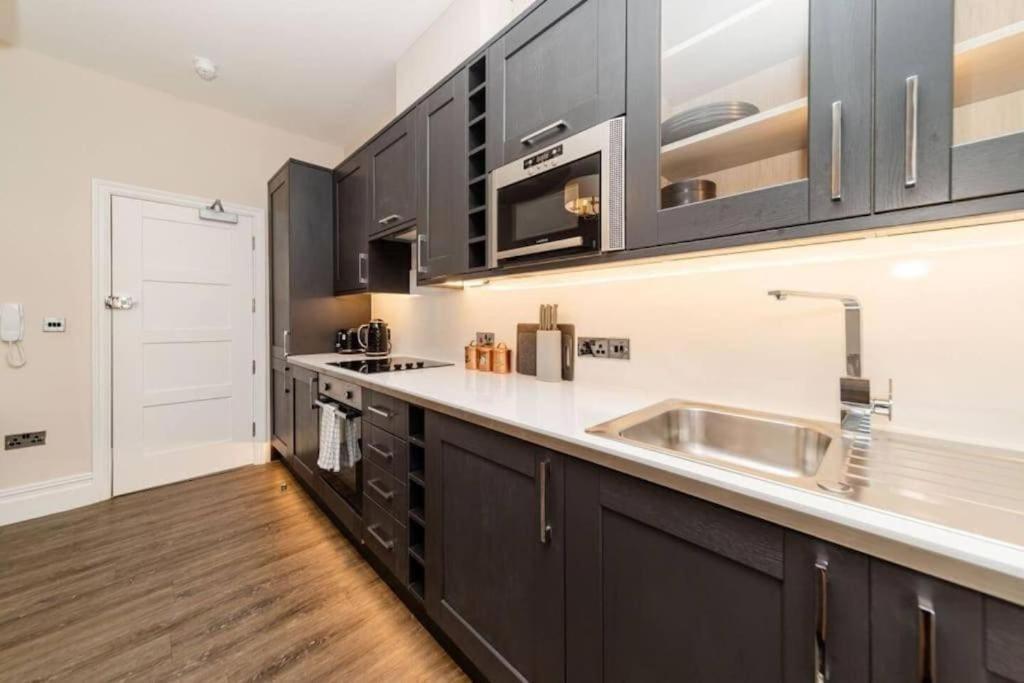 Apartment Flash Sale 1 Bedroom Flat Bn145wes09